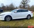 Белый Киа K5, объемом двигателя 2 л и пробегом 216 тыс. км за 10500 $, фото 2 на Automoto.ua