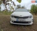 Белый Киа K5, объемом двигателя 2 л и пробегом 258 тыс. км за 11800 $, фото 1 на Automoto.ua