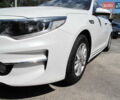 Белый Киа K5, объемом двигателя 2 л и пробегом 253 тыс. км за 12900 $, фото 14 на Automoto.ua