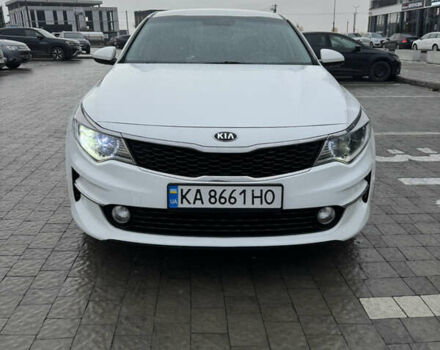 Білий Кіа K5, об'ємом двигуна 2 л та пробігом 314 тис. км за 10000 $, фото 1 на Automoto.ua