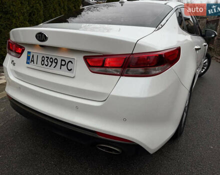 Белый Киа K5, объемом двигателя 2 л и пробегом 300 тыс. км за 14000 $, фото 9 на Automoto.ua