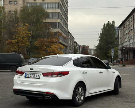 Білий Кіа K5, об'ємом двигуна 2 л та пробігом 151 тис. км за 12999 $, фото 4 на Automoto.ua
