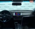 Белый Киа K5, объемом двигателя 2 л и пробегом 339 тыс. км за 9490 $, фото 6 на Automoto.ua