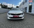 Белый Киа K5, объемом двигателя 2 л и пробегом 241 тыс. км за 11600 $, фото 1 на Automoto.ua