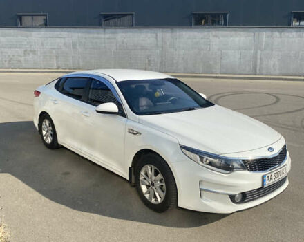 Белый Киа K5, объемом двигателя 2 л и пробегом 244 тыс. км за 11389 $, фото 7 на Automoto.ua