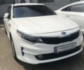 Белый Киа K5, объемом двигателя 2 л и пробегом 397 тыс. км за 10990 $, фото 1 на Automoto.ua