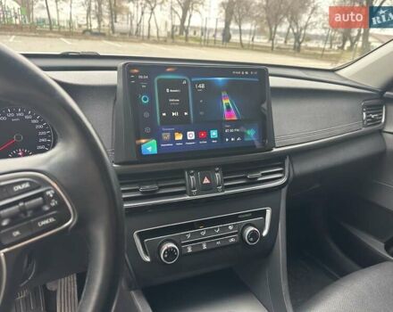 Білий Кіа K5, об'ємом двигуна 2 л та пробігом 259 тис. км за 12500 $, фото 12 на Automoto.ua