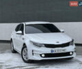 Белый Киа K5, объемом двигателя 2 л и пробегом 229 тыс. км за 12300 $, фото 15 на Automoto.ua