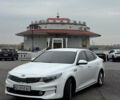 Білий Кіа K5, об'ємом двигуна 2 л та пробігом 151 тис. км за 12999 $, фото 2 на Automoto.ua
