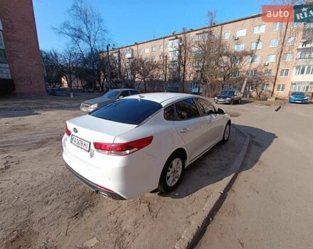 Белый Киа K5, объемом двигателя 2 л и пробегом 258 тыс. км за 11800 $, фото 15 на Automoto.ua