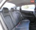 Белый Киа K5, объемом двигателя 2 л и пробегом 358 тыс. км за 12600 $, фото 56 на Automoto.ua