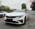 Белый Киа K5, объемом двигателя 0 л и пробегом 186 тыс. км за 14999 $, фото 1 на Automoto.ua