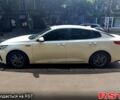 Белый Киа K5, объемом двигателя 2 л и пробегом 238 тыс. км за 15500 $, фото 2 на Automoto.ua