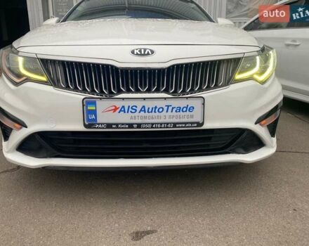 Білий Кіа K5, об'ємом двигуна 2 л та пробігом 405 тис. км за 12490 $, фото 2 на Automoto.ua