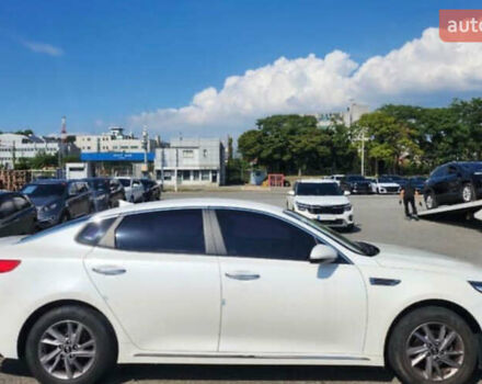 Белый Киа K5, объемом двигателя 2 л и пробегом 143 тыс. км за 16000 $, фото 1 на Automoto.ua