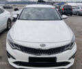 Белый Киа K5, объемом двигателя 2 л и пробегом 143 тыс. км за 15000 $, фото 1 на Automoto.ua