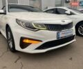 Білий Кіа K5, об'ємом двигуна 2 л та пробігом 405 тис. км за 12490 $, фото 1 на Automoto.ua