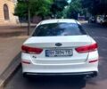 Белый Киа K5, объемом двигателя 2 л и пробегом 238 тыс. км за 15500 $, фото 3 на Automoto.ua