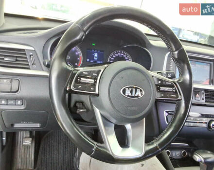 Белый Киа K5, объемом двигателя 2 л и пробегом 143 тыс. км за 16000 $, фото 12 на Automoto.ua