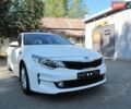 Білий Кіа K5, об'ємом двигуна 2 л та пробігом 320 тис. км за 11999 $, фото 1 на Automoto.ua