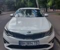 Белый Киа K5, объемом двигателя 2 л и пробегом 238 тыс. км за 15500 $, фото 4 на Automoto.ua