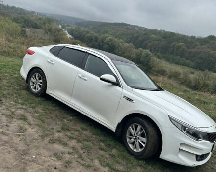 Білий Кіа K5, об'ємом двигуна 2 л та пробігом 300 тис. км за 10450 $, фото 2 на Automoto.ua