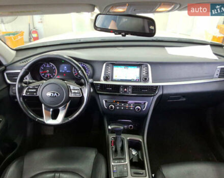 Белый Киа K5, объемом двигателя 2 л и пробегом 143 тыс. км за 16000 $, фото 13 на Automoto.ua