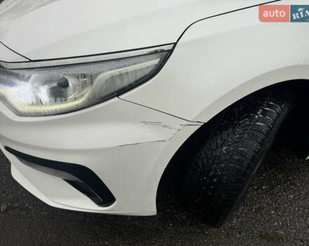 Киа K5 2018 в Киеве на Automoto.ua Белый Киа K5, объемом двигателя 2 л и пробегом 157 тыс. км за 14500 $, фото 2 на Automoto.ua