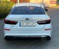 Белый Киа K5, объемом двигателя 2 л и пробегом 195 тыс. км за 11800 $, фото 6 на Automoto.ua