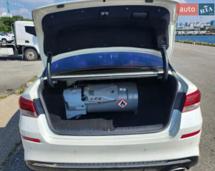 Белый Киа K5, объемом двигателя 2 л и пробегом 143 тыс. км за 16000 $, фото 32 на Automoto.ua