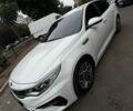 Белый Киа K5, объемом двигателя 2 л и пробегом 191 тыс. км за 21000 $, фото 1 на Automoto.ua