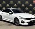 Белый Киа K5, объемом двигателя 2 л и пробегом 196 тыс. км за 21500 $, фото 1 на Automoto.ua