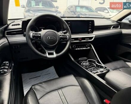 Білий Кіа K5, об'ємом двигуна 2 л та пробігом 167 тис. км за 19999 $, фото 15 на Automoto.ua