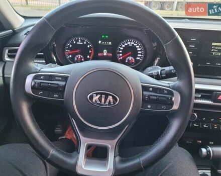 Білий Кіа K5, об'ємом двигуна 2 л та пробігом 192 тис. км за 19800 $, фото 13 на Automoto.ua