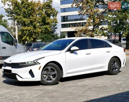 Белый Киа K5, объемом двигателя 1.6 л и пробегом 22 тыс. км за 21500 $, фото 1 на Automoto.ua