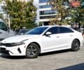 Белый Киа K5, объемом двигателя 1.6 л и пробегом 22 тыс. км за 21500 $, фото 1 на Automoto.ua
