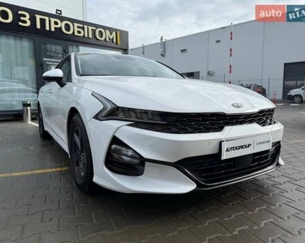 Білий Кіа K5, об'ємом двигуна 2 л та пробігом 167 тис. км за 19999 $, фото 8 на Automoto.ua