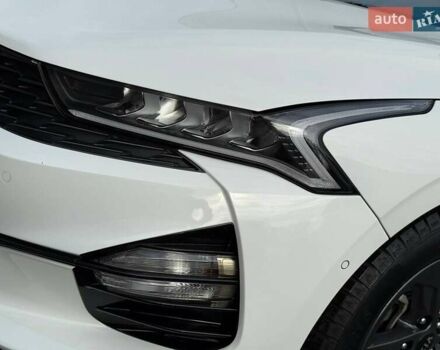 Білий Кіа K5, об'ємом двигуна 2 л та пробігом 167 тис. км за 19999 $, фото 10 на Automoto.ua