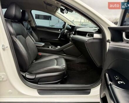 Білий Кіа K5, об'ємом двигуна 2 л та пробігом 167 тис. км за 19999 $, фото 23 на Automoto.ua