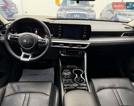 Білий Кіа K5, об'ємом двигуна 2 л та пробігом 167 тис. км за 19999 $, фото 17 на Automoto.ua