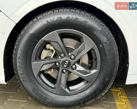 Білий Кіа K5, об'ємом двигуна 2 л та пробігом 167 тис. км за 19999 $, фото 11 на Automoto.ua