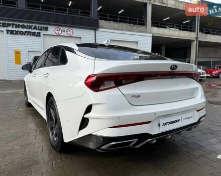 Білий Кіа K5, об'ємом двигуна 2 л та пробігом 167 тис. км за 19999 $, фото 4 на Automoto.ua
