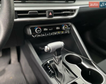 Белый Киа K5, объемом двигателя 1.6 л и пробегом 12 тыс. км за 20800 $, фото 28 на Automoto.ua