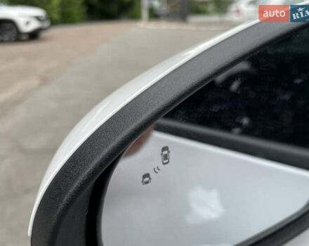 Білий Кіа K5, об'ємом двигуна 1.6 л та пробігом 12 тис. км за 21900 $, фото 12 на Automoto.ua