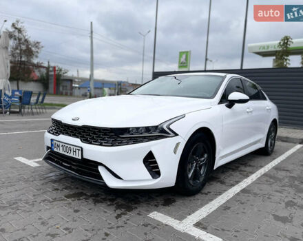 Белый Киа K5, объемом двигателя 1.6 л и пробегом 12 тыс. км за 20800 $, фото 5 на Automoto.ua