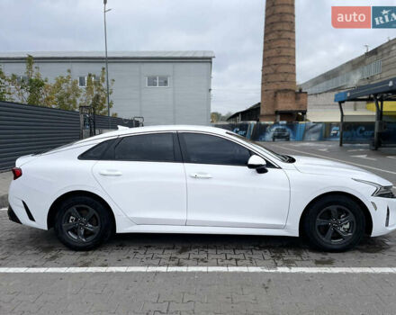 Белый Киа K5, объемом двигателя 1.6 л и пробегом 12 тыс. км за 20800 $, фото 6 на Automoto.ua