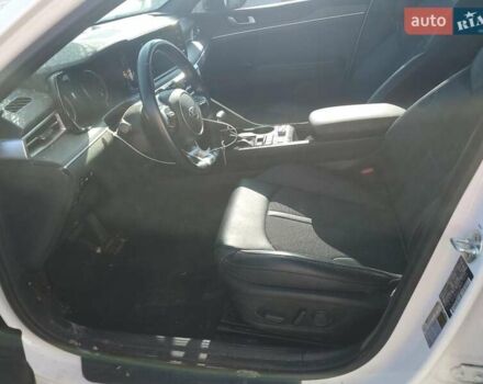 Белый Киа K5, объемом двигателя 1.6 л и пробегом 124 тыс. км за 4900 $, фото 6 на Automoto.ua