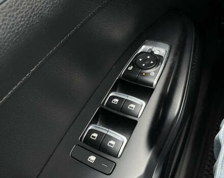 Білий Кіа K5, об'ємом двигуна 1.6 л та пробігом 12 тис. км за 21900 $, фото 36 на Automoto.ua