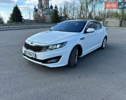 Белый Киа K5, объемом двигателя 2 л и пробегом 322 тыс. км за 8500 $, фото 1 на Automoto.ua