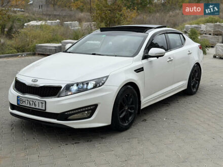 Белый Киа K5, объемом двигателя 2 л и пробегом 365 тыс. км за 7700 $, фото 1 на Automoto.ua